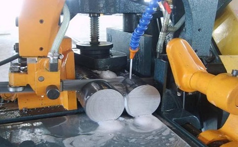 宜章卧式带锯床的送料方式有哪几种？